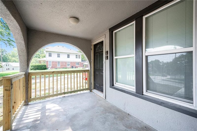 3318 E 10 St, Kansas City, MO 64127
