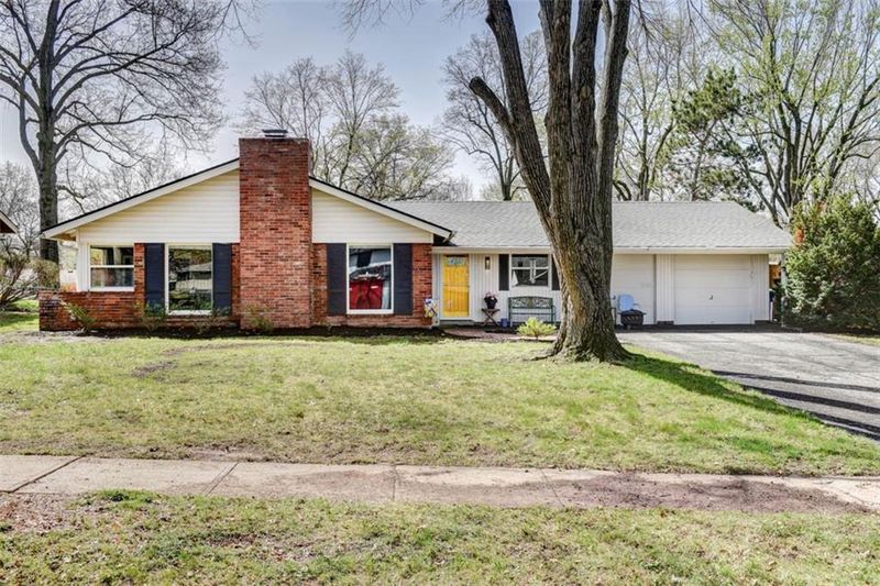 6025 W 87th Ter, Overland Park, KS 66207