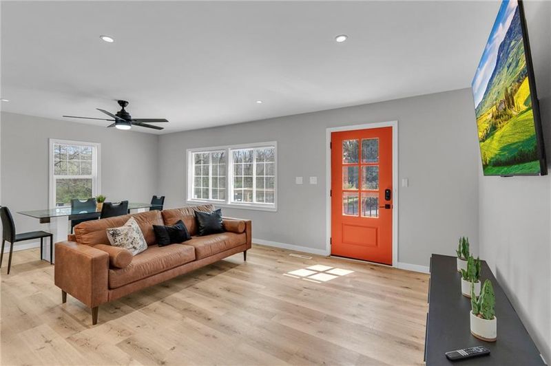 4432 E 56th Ter, Kansas City, MO 64130