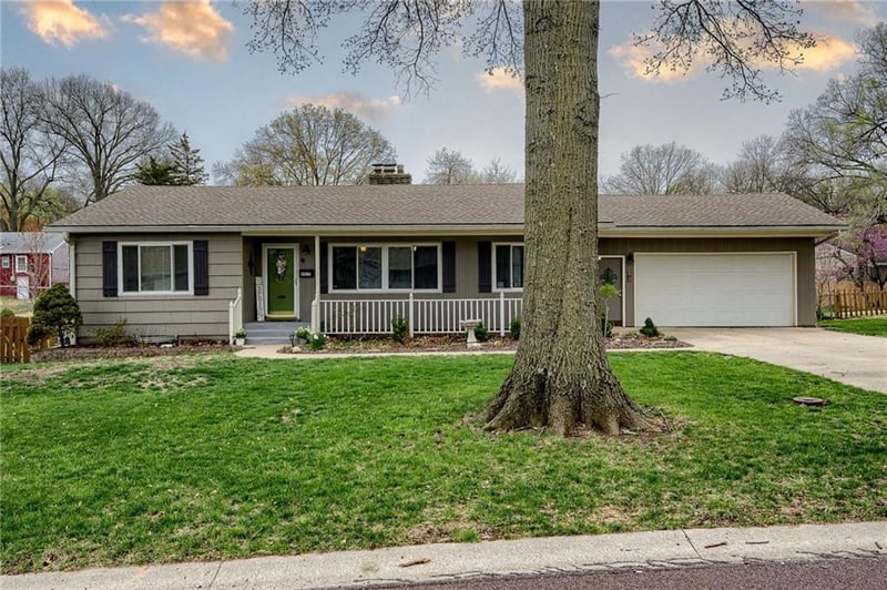 6917 W 65th Ter, Overland Park, KS 66202