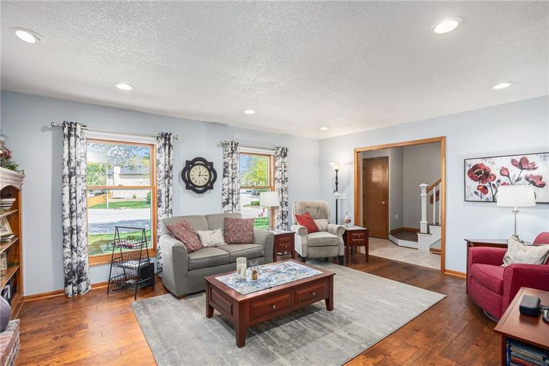 14917 W 123rd Ter, Olathe, KS 66062