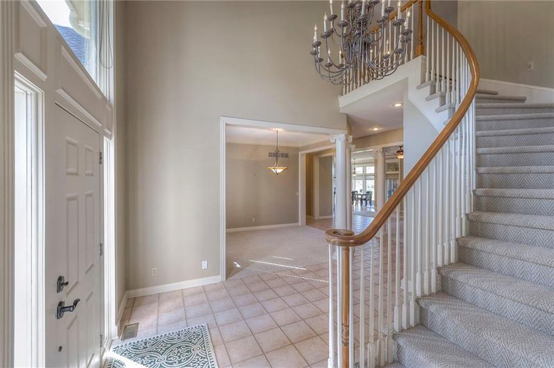 9320 Falcon Ridge Dr, Lenexa, KS 66220