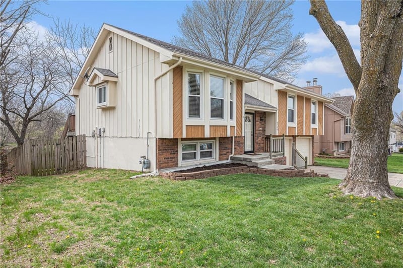 8700 NW Shannon Ave, Kansas City, MO 64153