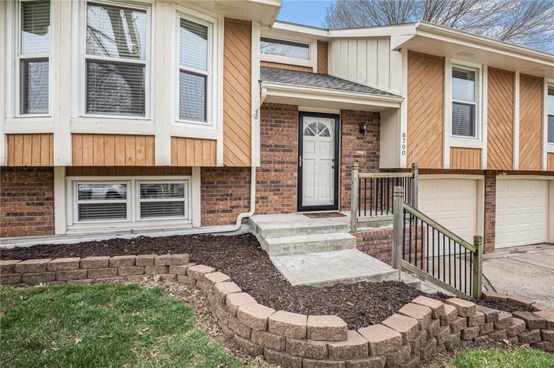 8700 NW Shannon Ave, Kansas City, MO 64153