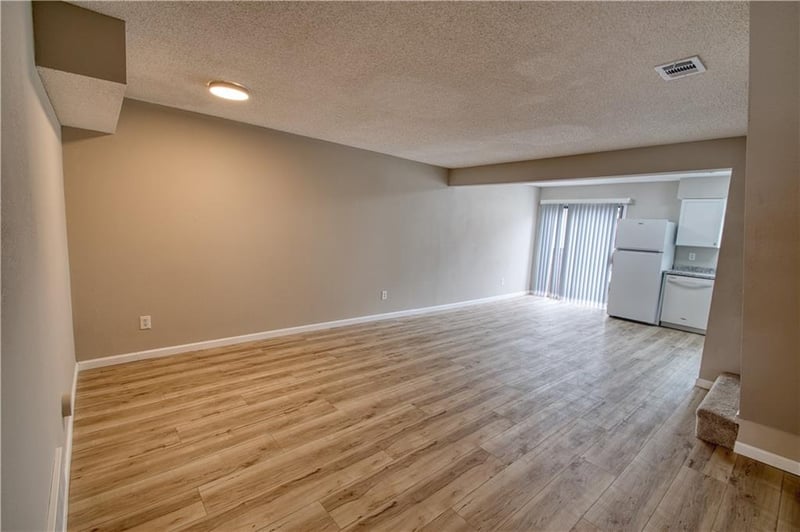7429 Longview Rd, Kansas City, MO 64134