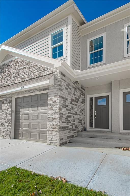 1091 N Findley St, Olathe, KS 66061