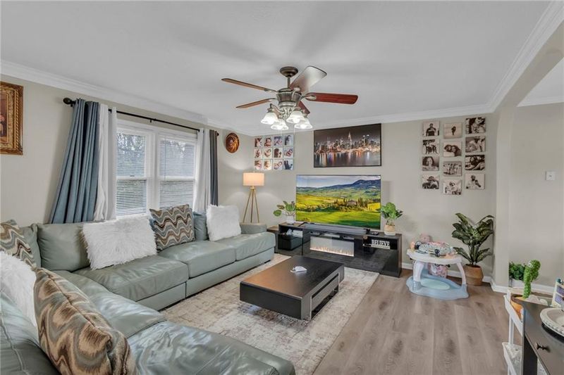 7610 E 102nd St, Kansas City, MO 64134