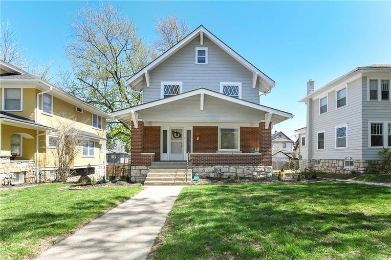 111 N Van Brunt Blvd, Kansas City, MO 64123