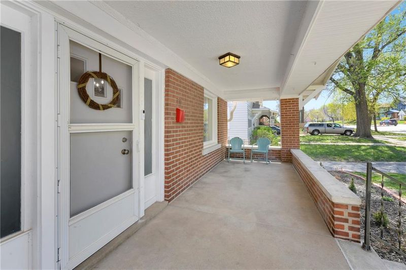 111 N Van Brunt Blvd, Kansas City, MO 64123