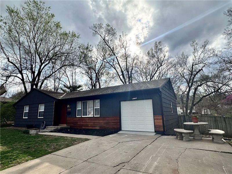 8420 Marsh Ave, Raytown, MO 64138