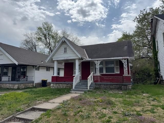 1943 E 71st Ter, Kansas City, MO 64132