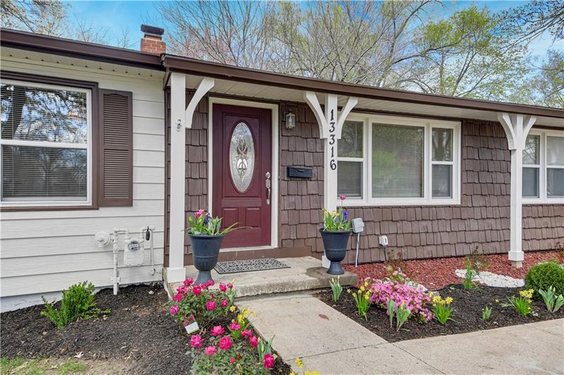 13316 W 90th Ter, Lenexa, KS 66215
