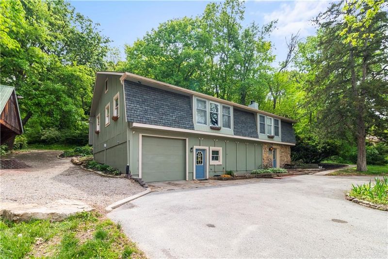 2815 N Lentz Rd, Independence, MO 64058