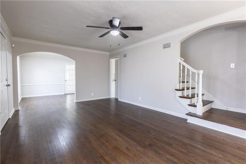 1183 E 77th St, Kansas City, MO 64131
