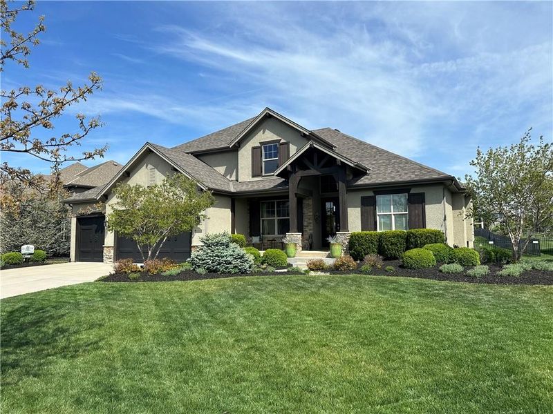 10418 W 168th Ter, Overland Park, KS 66062