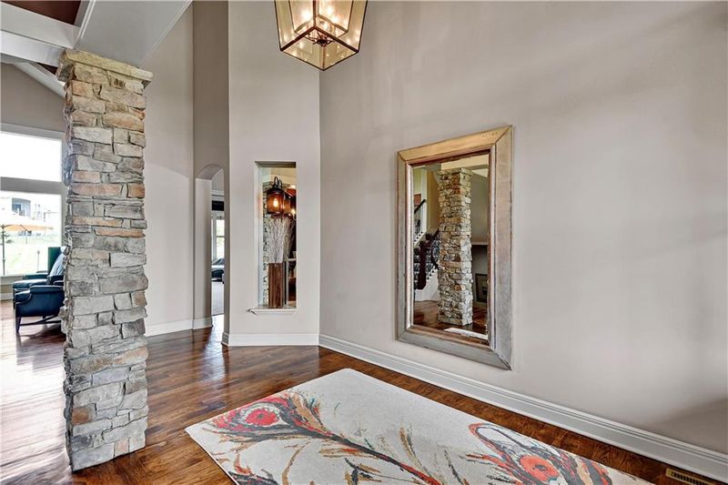 10418 W 168th Ter, Overland Park, KS 66062