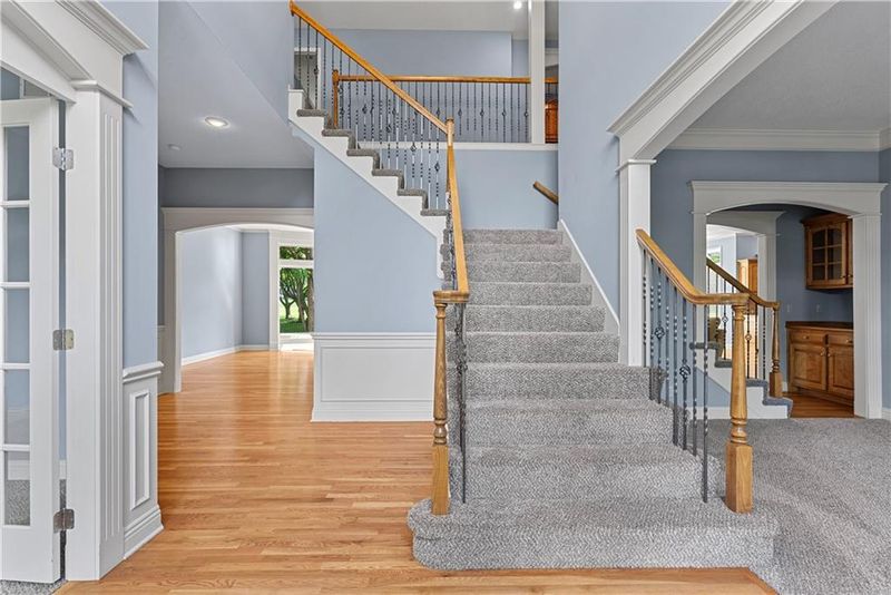 14712 Maple St, Overland Park, KS 66223