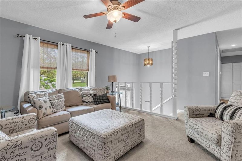 514 S Oak St, Gardner, KS 66030