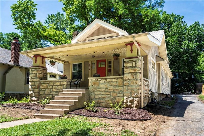 5630 Holmes St, Kansas City, MO 64110