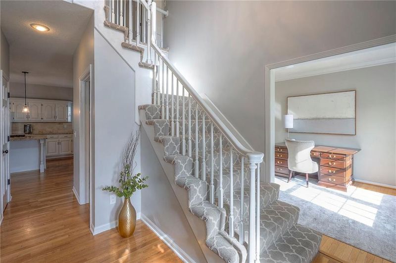 12900 Cedar St, Leawood, KS 66209