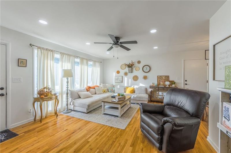5907 Claremont Ave, Raytown, MO 64133
