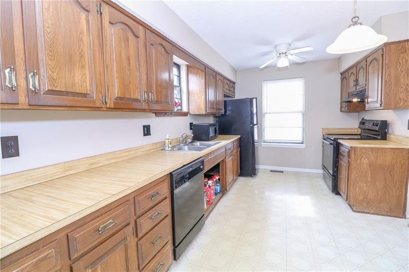 5313 Crest Dr, Kansas City, KS 66106