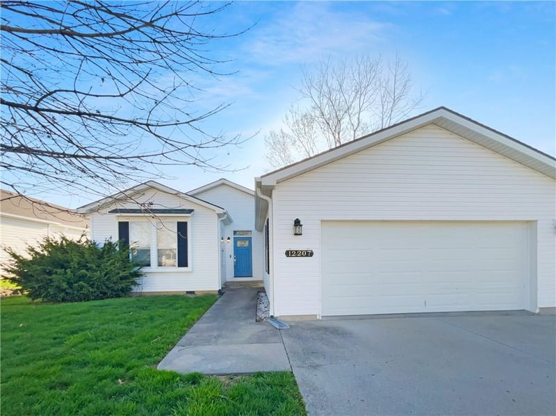 12207 N Pomona Ave, Kansas City, MO 64163