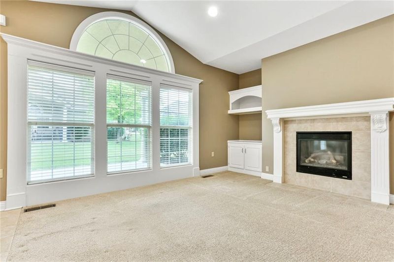 5428 W 145th Ter, Leawood, KS 66224