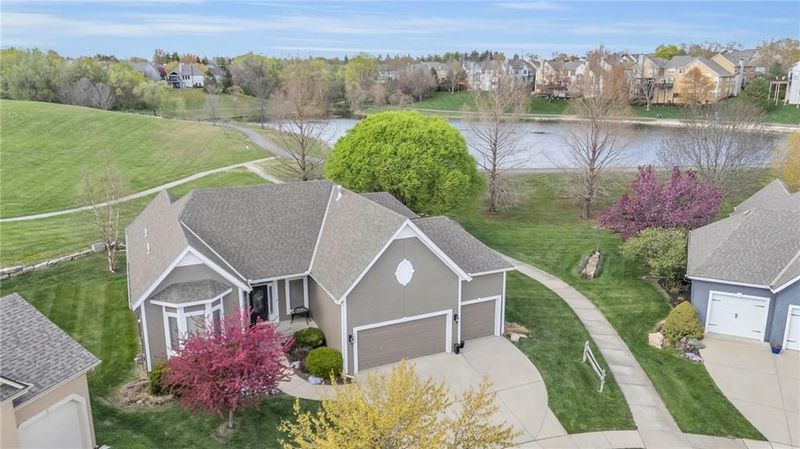 4800 W 162nd St, Overland Park, KS 66085