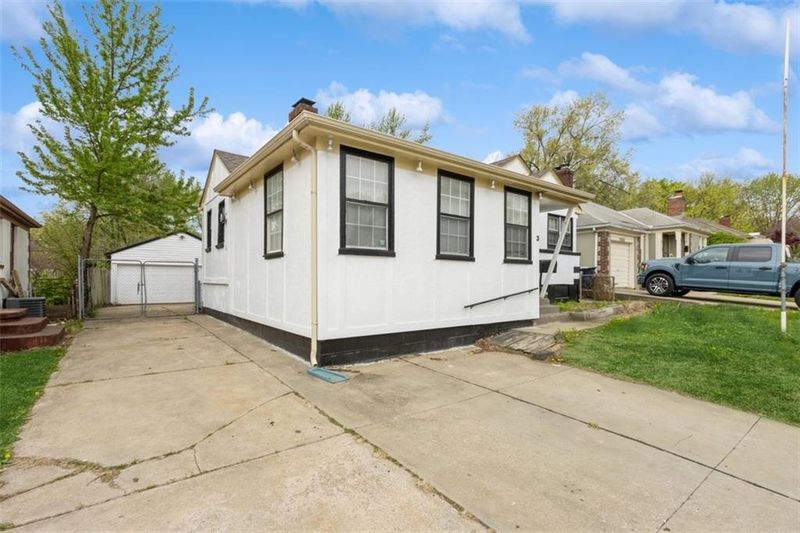 3 E 85th St, Kansas City, MO 64114