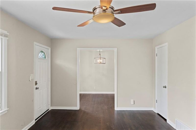 10105 Hillcrest Rd, Kansas City, MO 64134