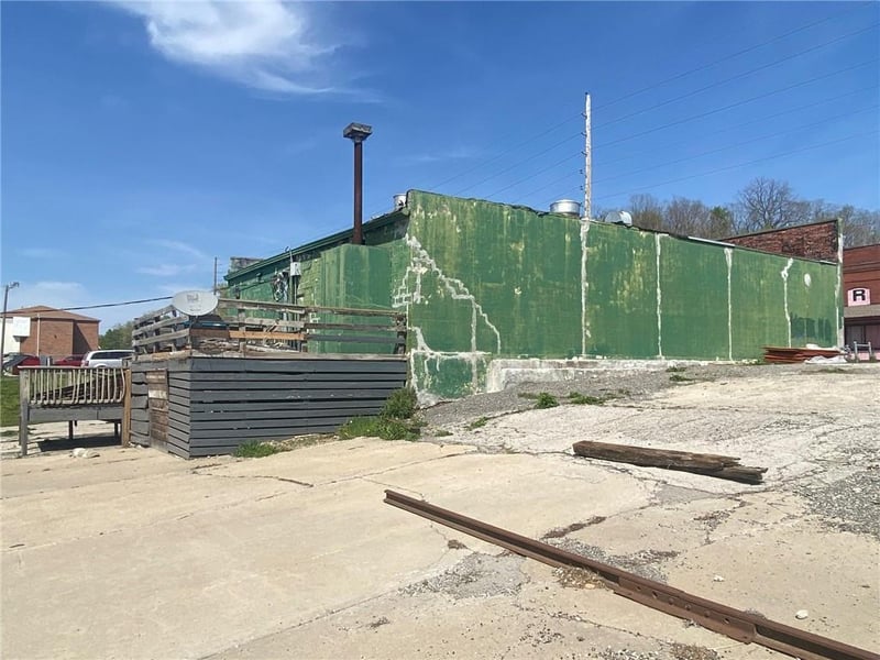 6106 King Hill Ave, St Joseph, MO 64504