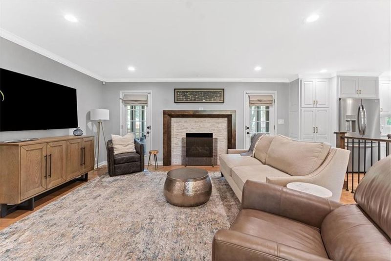 4229 W 97th Ter, Overland Park, KS 66207