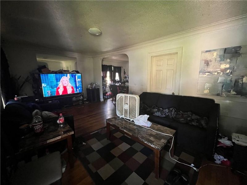 1917 E 71st Ter, Kansas City, MO 64132