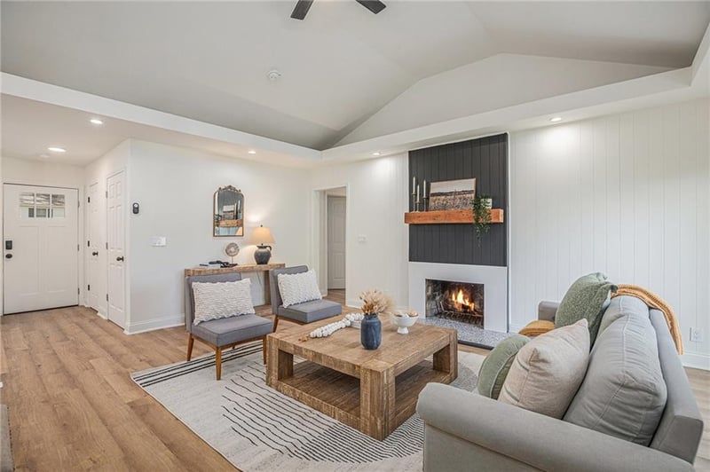 6700 W 65th Ter, Overland Park, KS 66202