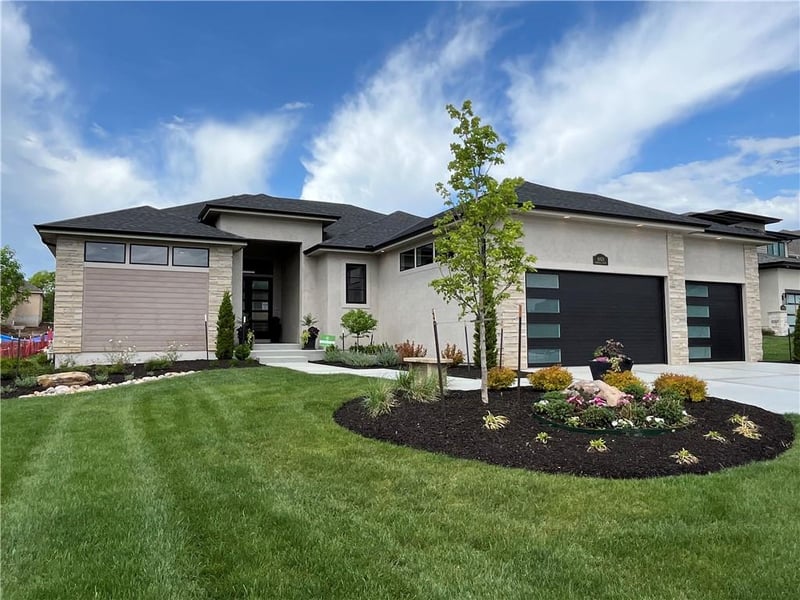 12204 W 171st St, Overland Park, KS 66221