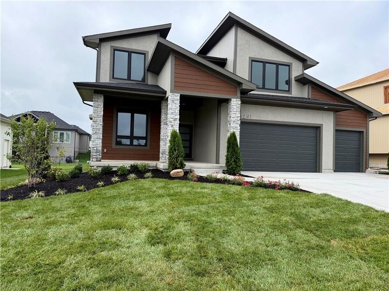 15291 W 161st Ter, Olathe, KS 66062
