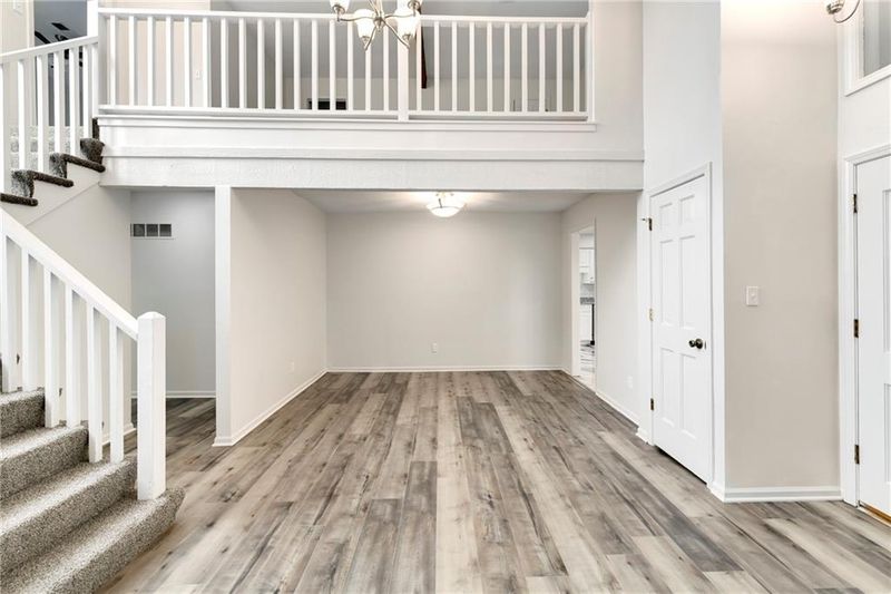 9738 Nieman Pl, Overland Park, KS 66214