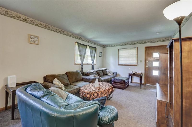 908 E 11th St, Pittsburg, KS 66762