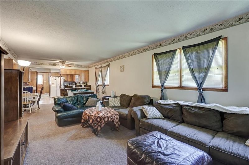 908 E 11th St, Pittsburg, KS 66762