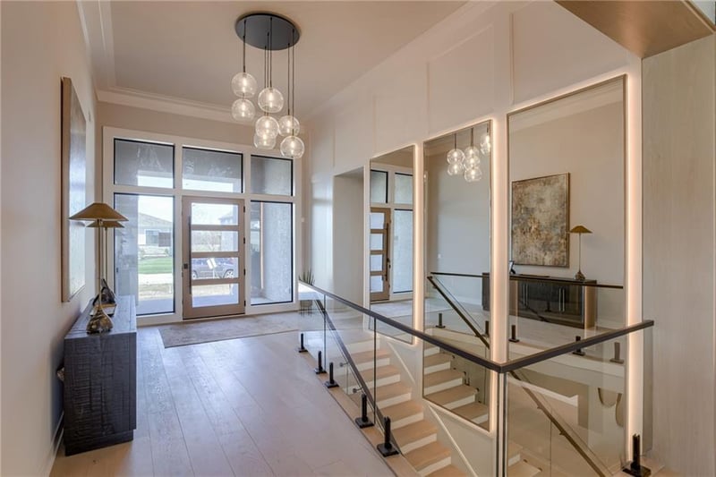 13610 Granada Dr, Leawood, KS 66224