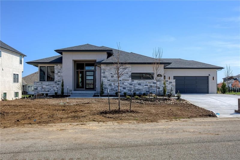 13610 Granada Dr, Leawood, KS 66224