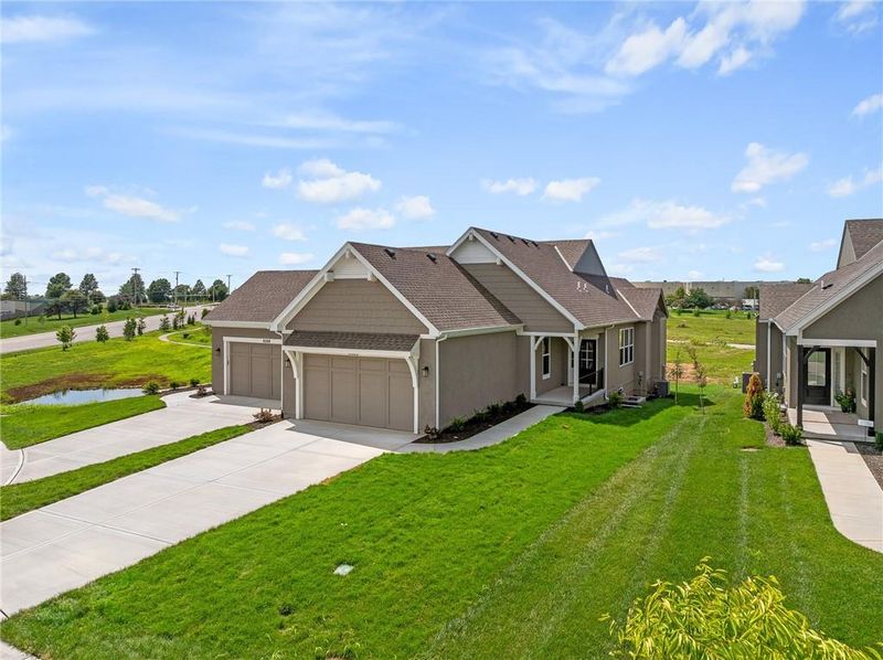 8266 Aurora St, Lenexa, KS 66220