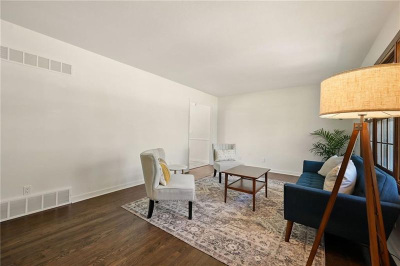 6513 Ballentine St, Shawnee, KS 66203