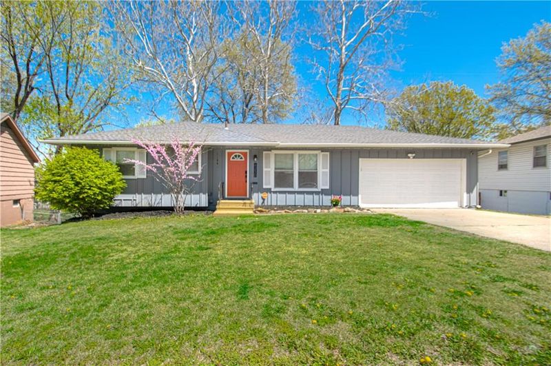 4230 E 104th Ter, Kansas City, MO 64137