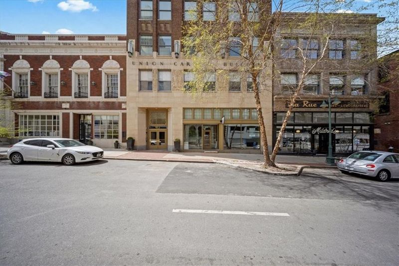 912 Baltimore Ave #701, Kansas City, MO 64105