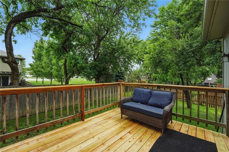 3945 SW Batten Dr, Lee's Summit, MO 64082