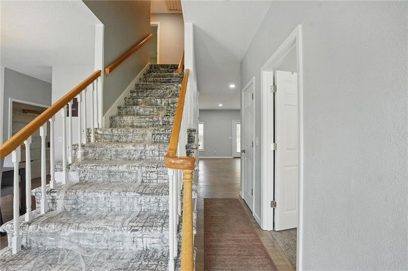 3945 SW Batten Dr, Lee's Summit, MO 64082