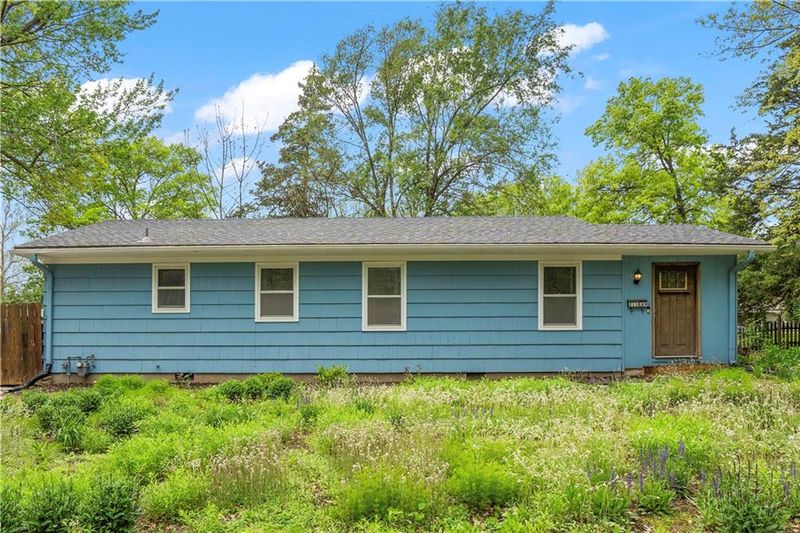 211 E 89th St, Kansas City, MO 64114