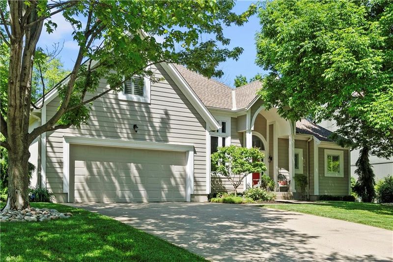 5510 W 153rd Ter, Overland Park, KS 66223